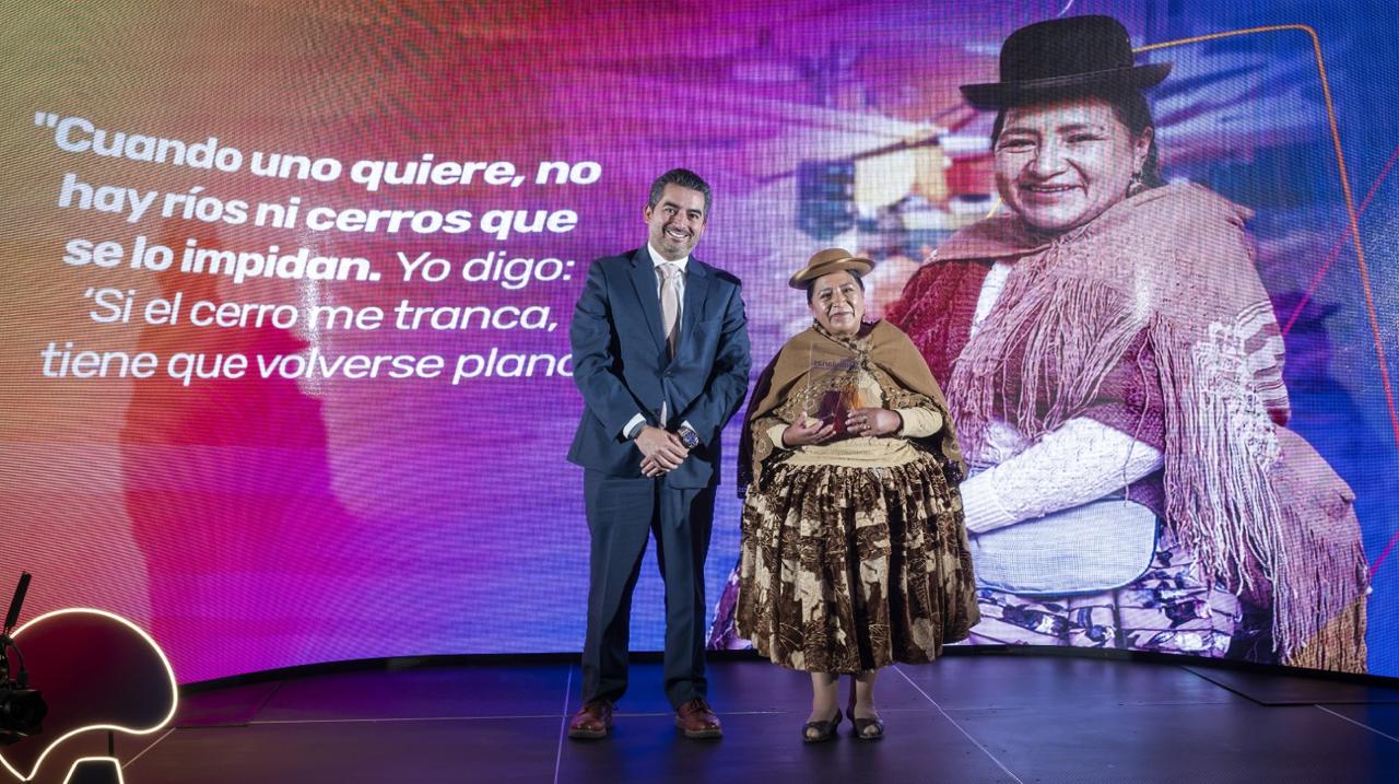BancoSol recibe el reconocimiento internacional “Inclusión Champion”