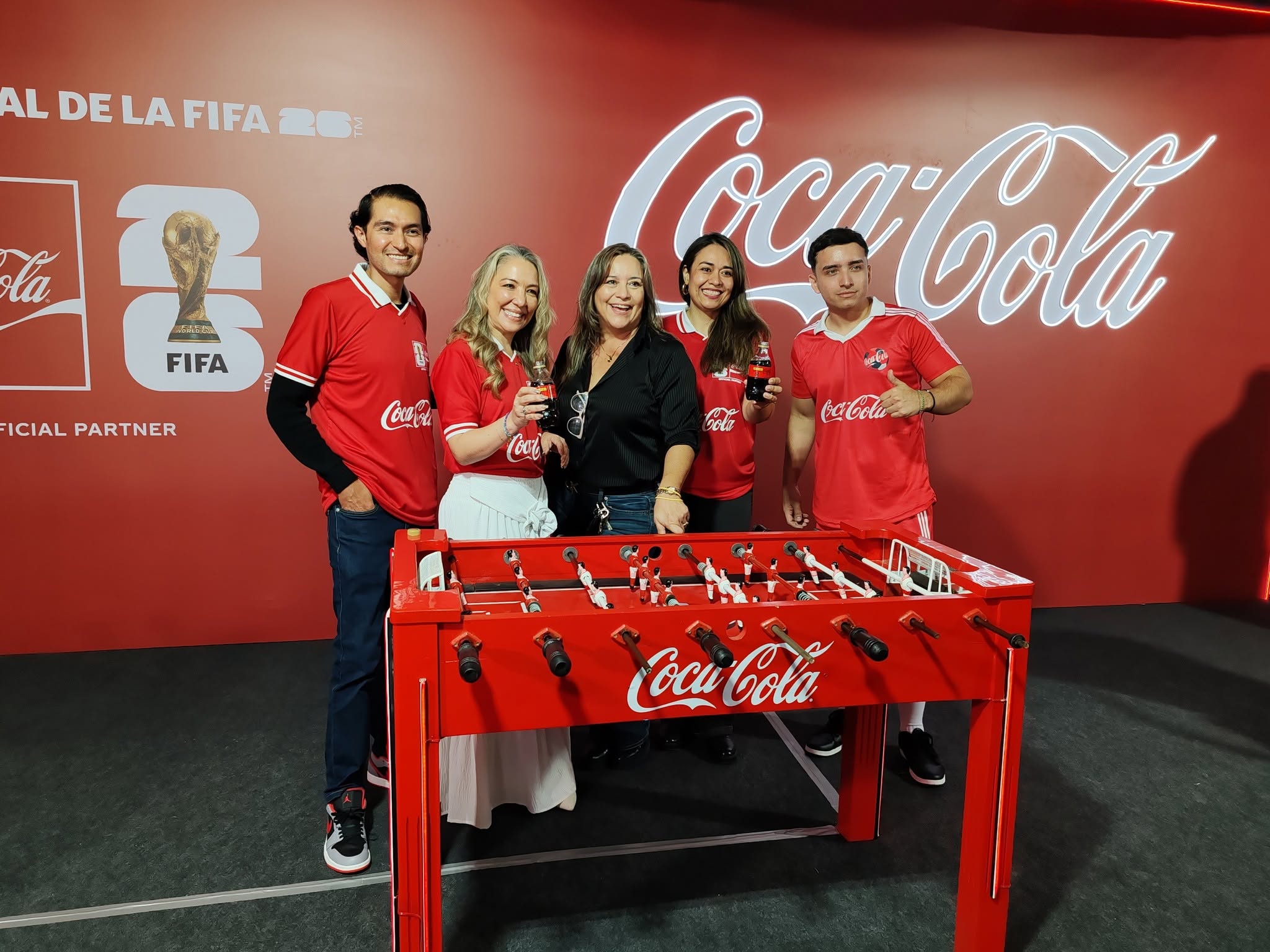Coca-Cola inaugura su Fan Zone para disfrutar la Copa Mundial de la ...